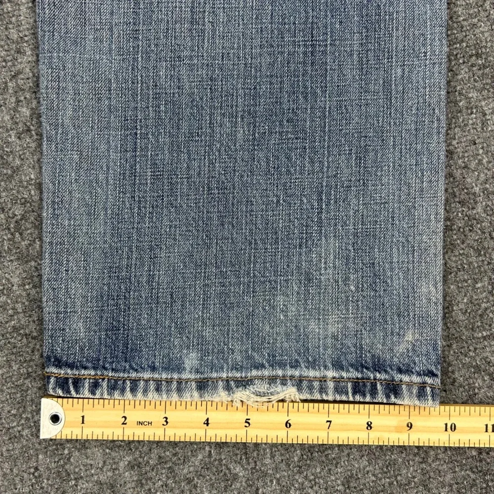 Vintage Levis Strauss 559 Jeans Mens 38x32 Relaxed Straight Blue Denim Pants Y2K